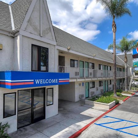 Motel 6 Anaheim Stadium - ออเรนจ์ ภายนอก รูปภาพ