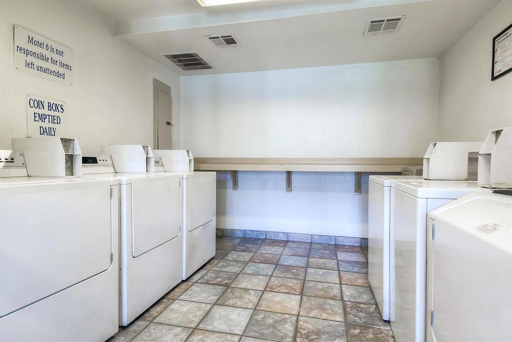 Motel 6 Anaheim Stadium - ออเรนจ์ ภายนอก รูปภาพ