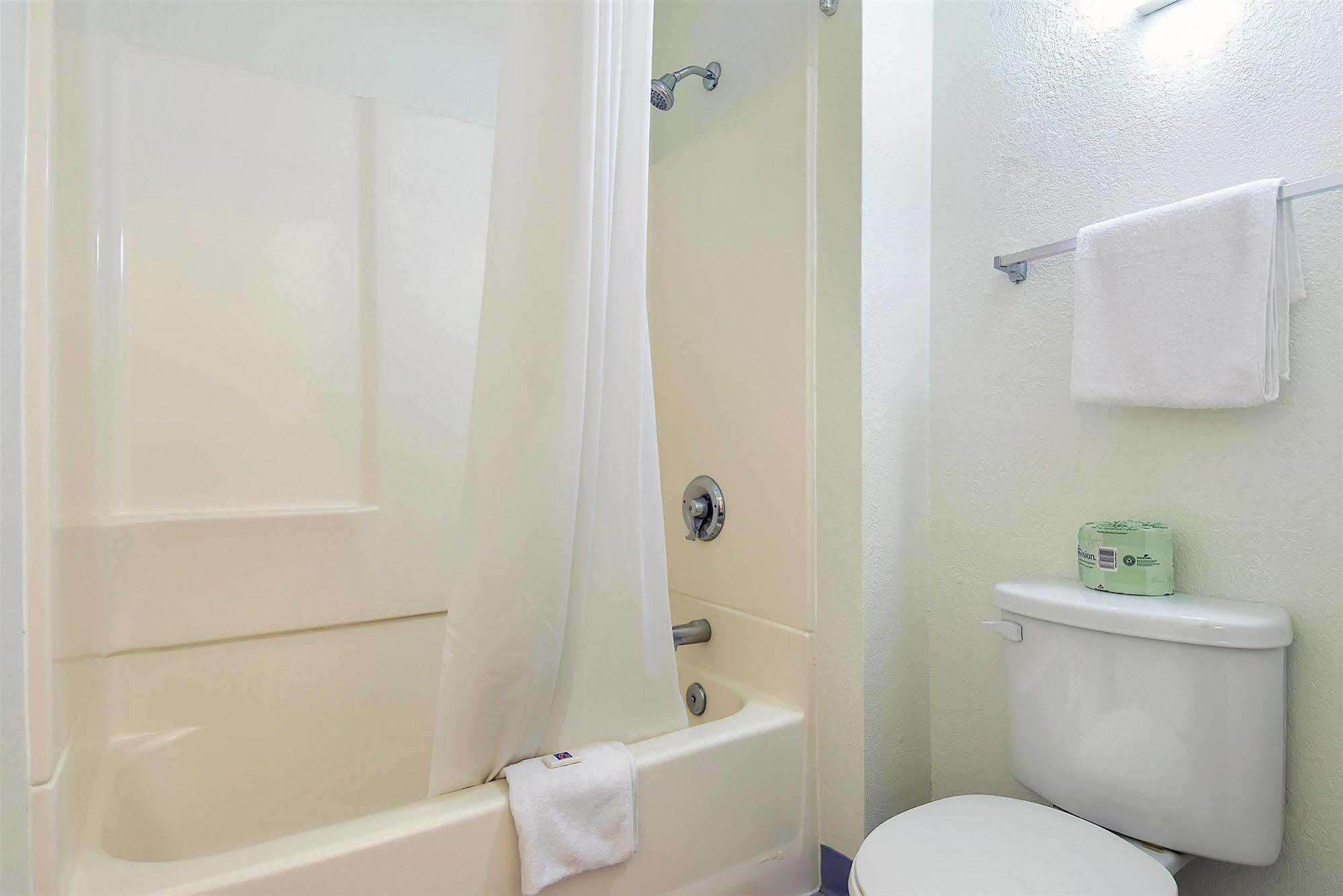 Motel 6 Anaheim Stadium - ออเรนจ์ ภายนอก รูปภาพ