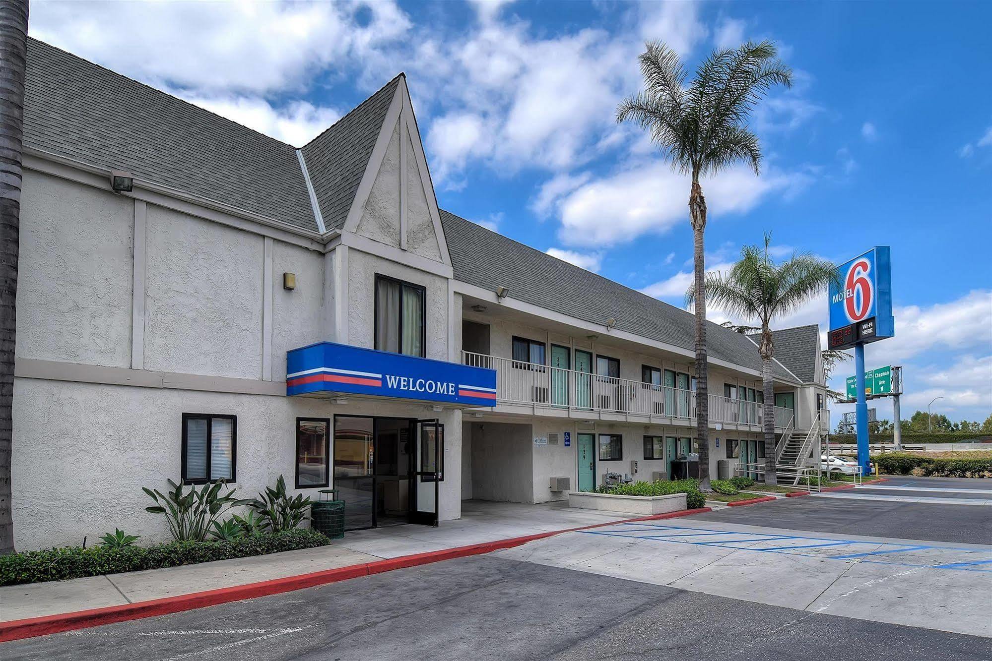 Motel 6 Anaheim Stadium - ออเรนจ์ ภายนอก รูปภาพ