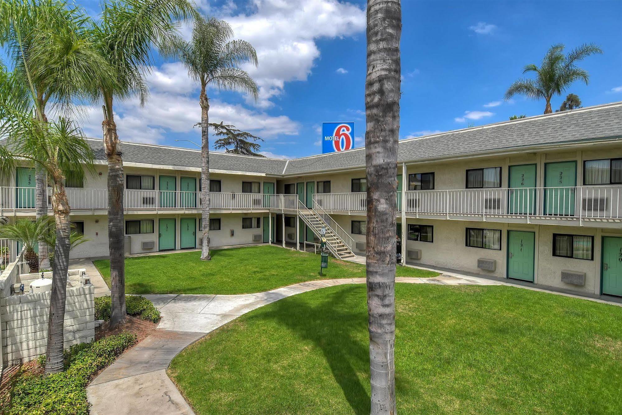 Motel 6 Anaheim Stadium - ออเรนจ์ ภายนอก รูปภาพ